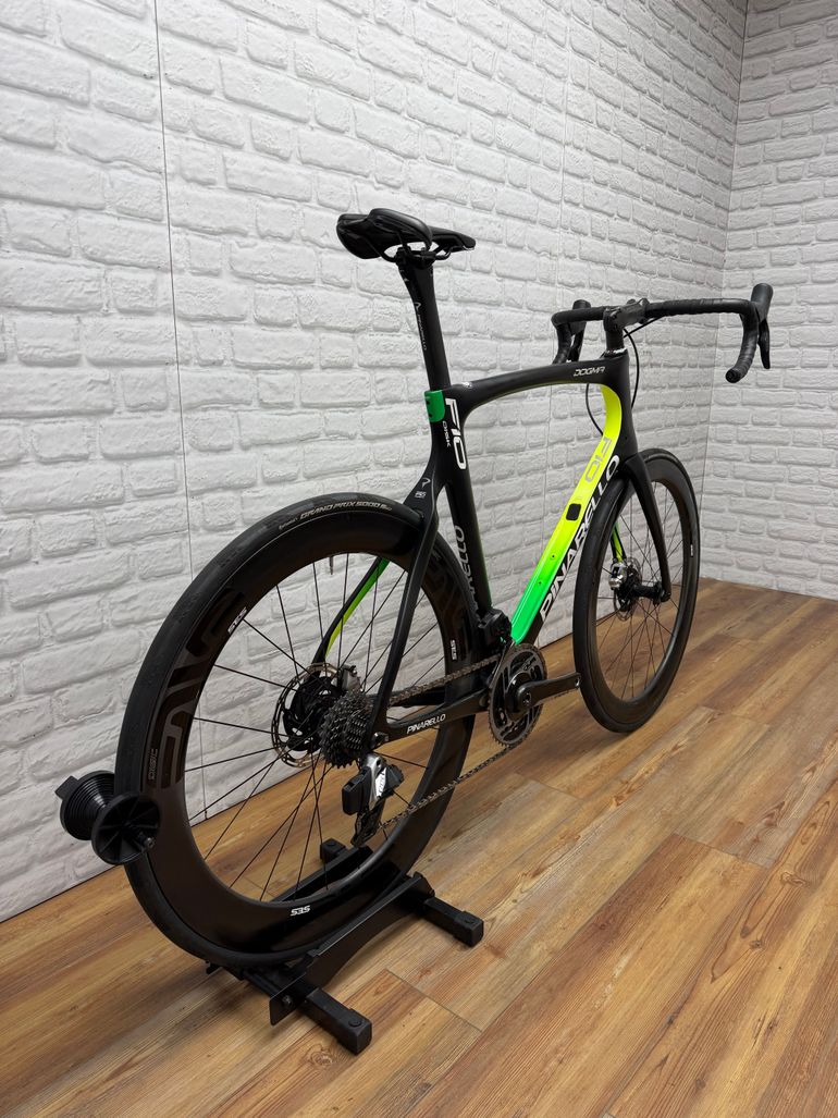Used Pinarello Dogma F10 Disk Red eTap Bike 2019 2019 Road & Gravel, Black — image 3 of 6