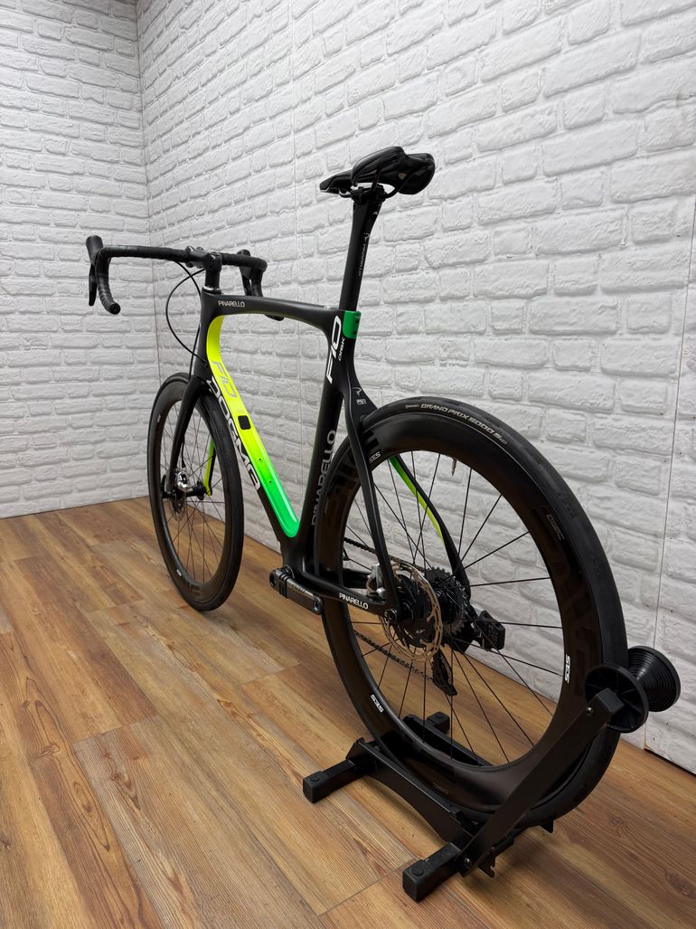 Used Pinarello Dogma F10 Disk Red eTap Bike 2019 2019 Road & Gravel, Black — image 6 of 6