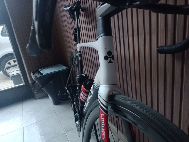 Used Colnago V5Rs Shimano Dura Ace Di2 2025 2025 Road & Gravel — image 4 of 5