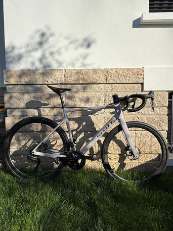 Used Scott Addict 30 2025 2025 Road & Gravel — image 6 of 8