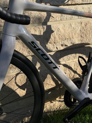 Used Scott Addict 30 2025 2025 Road & Gravel — image 3 of 8