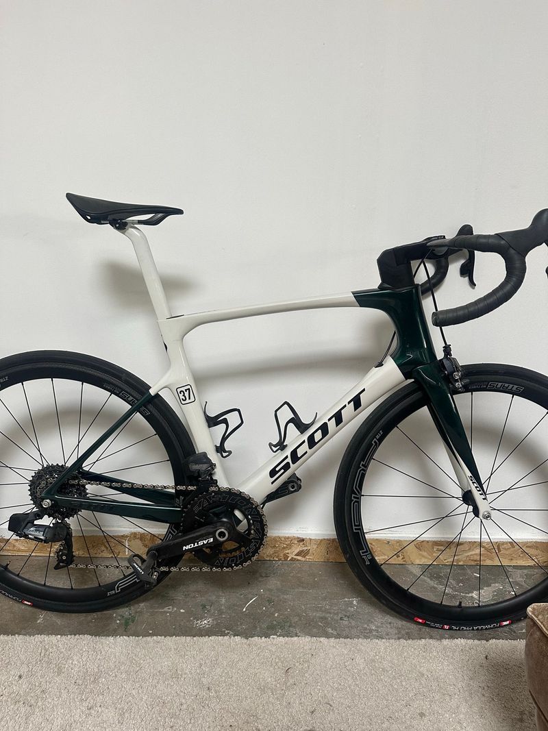 Scott Foil SRAM Force eTap AXS 2017 Road & Gravel usato, Bianco — immagine 1 di 9