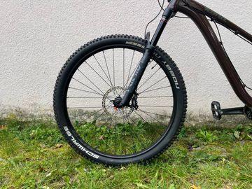 Tweedehands Kona Honzo Shimano Deore 2022 Mountainbike — afbeelding 3 van 5
