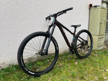 Brugt Kona Honzo Shimano Deore 2022 MTB