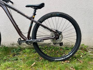 Tweedehands Kona Honzo Shimano Deore 2022 Mountainbike — afbeelding 4 van 5