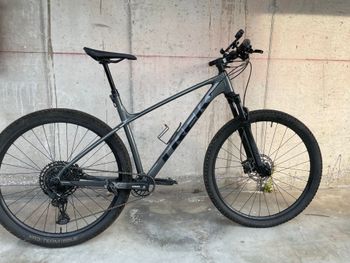 Used Trek X-Caliber 8 2021 2021 Mountainbike — image 2 of 6