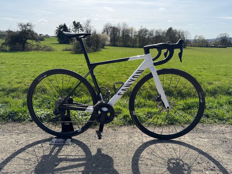 Used Canyon Ultimate CF SL 7 Di2 2024 2024 Road & Gravel, White — image 1 of 9