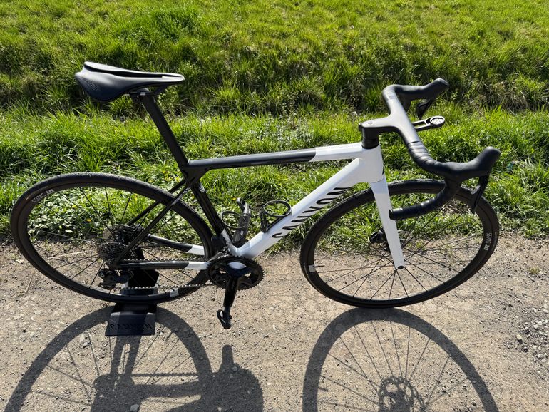 Used Canyon Ultimate CF SL 7 Di2 2024 2024 Road & Gravel, White — image 3 of 9