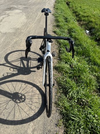 Used Canyon Ultimate CF SL 7 Di2 2024 2024 Road & Gravel, White — image 6 of 9