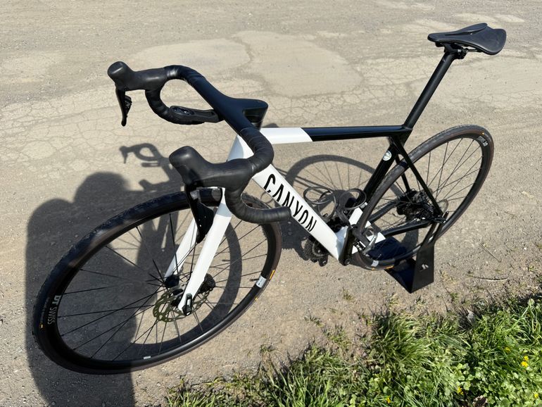 Used Canyon Ultimate CF SL 7 Di2 2024 2024 Road & Gravel, White — image 9 of 9