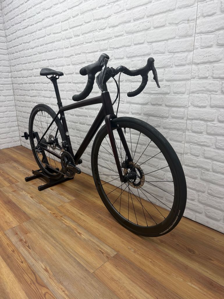 Used Specialized Aethos Pro - Ultegra Di2 2022 2022 Road & Gravel, Red — image 2 of 6