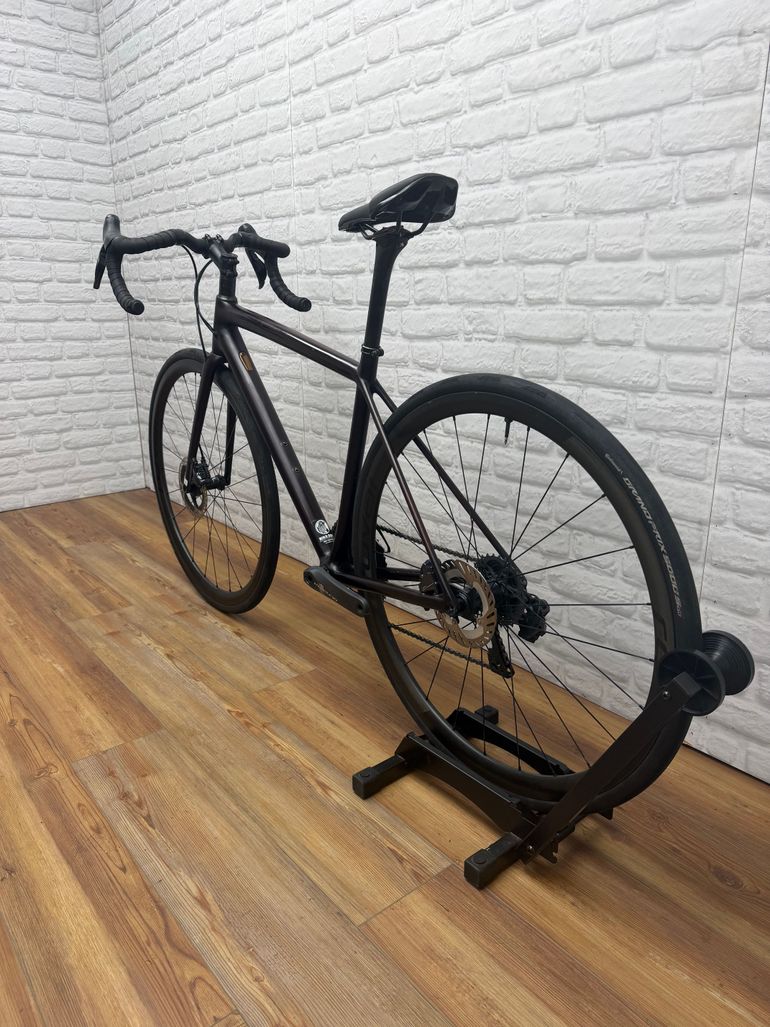 Used Specialized Aethos Pro - Ultegra Di2 2022 2022 Road & Gravel, Red — image 6 of 6