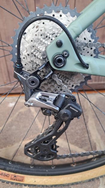 Used Focus ATLAS 6.8 2022 2022 Road & Gravel, Grün — image 3 of 5
