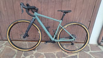Used Focus ATLAS 6.8 2022 2022 Road & Gravel, Grün — image 2 of 5