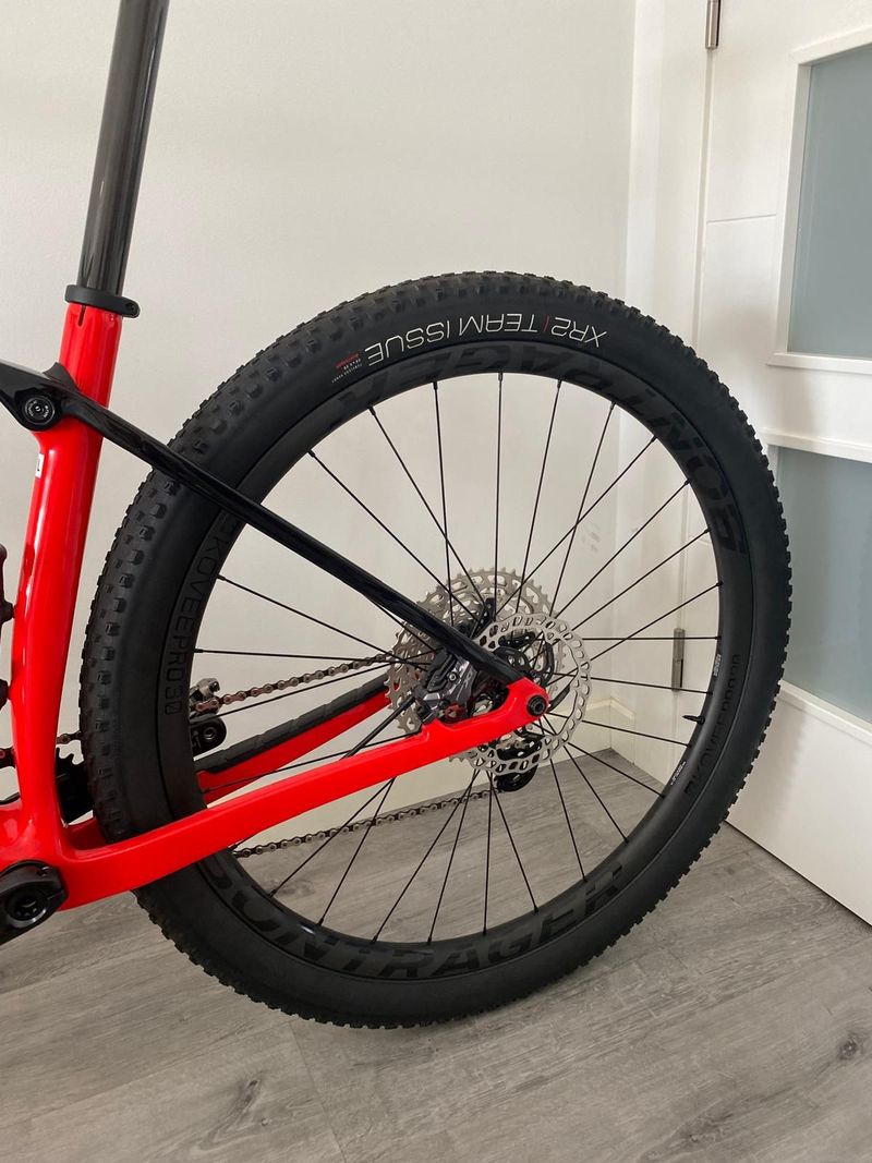 Used Trek Procaliber 9.5 2022 2022 Mountainbike, Red, 29 — image 10 of 14