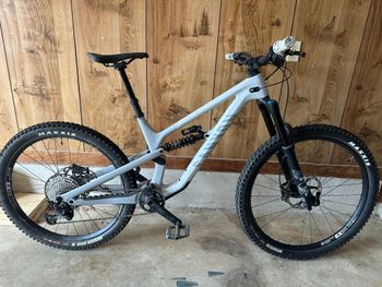 Used Canyon Spectral Mullet CF 8 CLLCTV 2023 2023 Mountainbike, Light Gray, 29, 27.5 — image 3 of 3