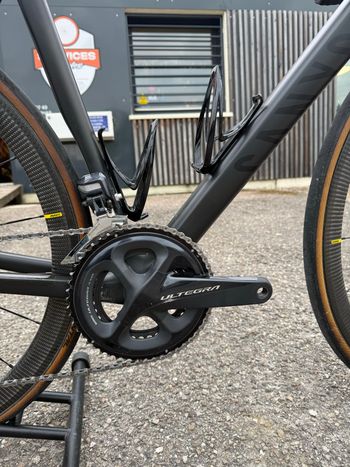 Used Canyon Ultimate CF SL Disc 8.0 Di2 2020 2020 Road & Gravel — image 2 of 14
