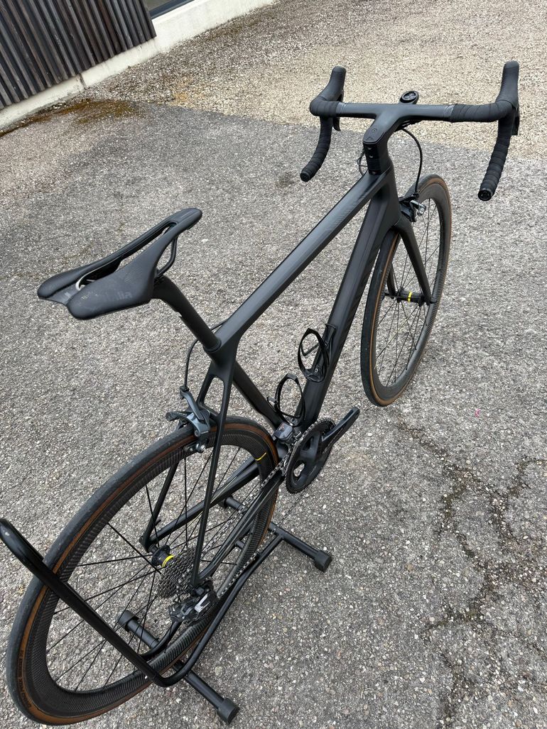 Used Canyon Ultimate CF SL Disc 8.0 Di2 2020 2020 Road & Gravel — image 13 of 14