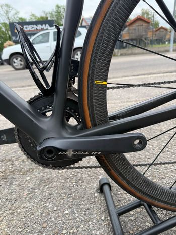 Used Canyon Ultimate CF SL Disc 8.0 Di2 2020 2020 Road & Gravel — image 8 of 14