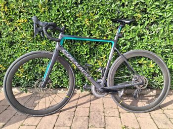 Used Colnago V3 Disc Rival AXS Bike 2022 2022 Road & Gravel, Schwarz — image 2 of 9
