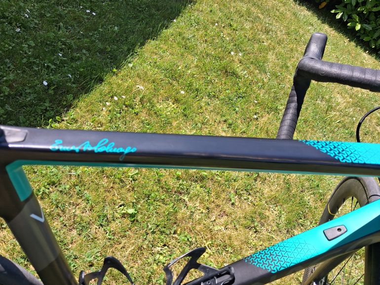 Used Colnago V3 Disc Rival AXS Bike 2022 2022 Road & Gravel, Schwarz — image 9 of 9