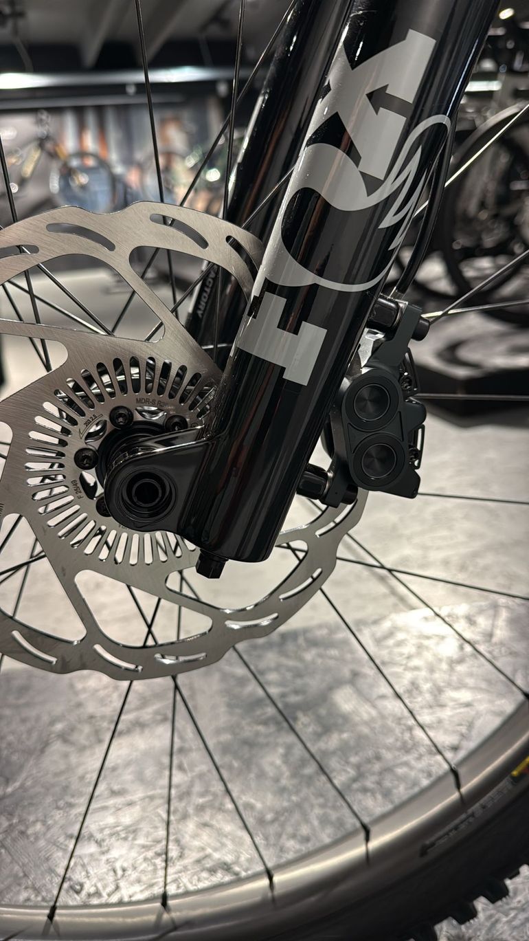 Used Amflow Amflow PX PRO Carbon (700wh) 2027 2027 Mountainbike, Gris claro — image 9 of 10