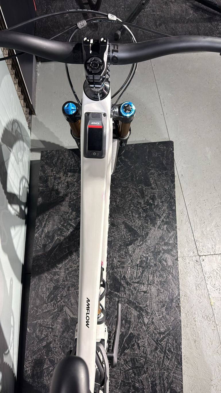 Used Amflow Amflow PX PRO Carbon (700wh) 2027 2027 Mountainbike, Gris claro — image 10 of 10