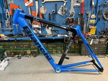 Used Bianchi Bianchi DAMA BIANCA LEI. NUOVO. NOS. Frameset 2015 Road & Gravel, Blue — image 2 of 12