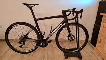 Used Specialized S-Works Tarmac SL8 - Shimano Dura-Ace Di2 2025 2025 Road & Gravel — image 3 of 5