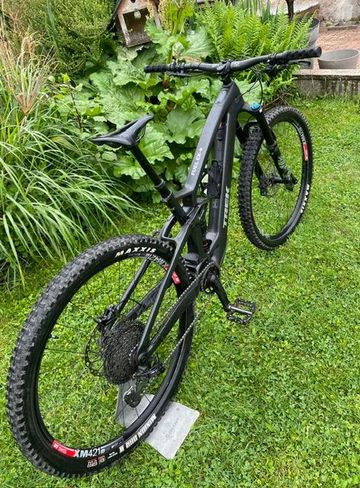 Gebrauchtes Trek Fuel EXe 9.5 2023 2023 Mountainbike, Schwarz, 29 — Bild 2 von 3