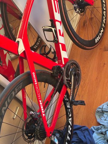 Brugt Trek Madone SRAM Red eTap AXS 2023 Road & Gravel — billede 3 af 4