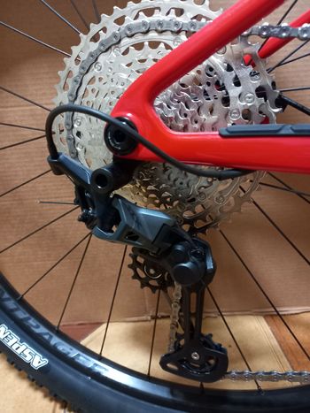 Used Trek Supercaliber Shimano SLX 2026 Mountainbike — image 9 of 12
