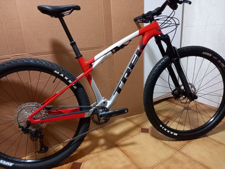 Used Trek Supercaliber Shimano SLX 2026 Mountainbike — image 1 of 12