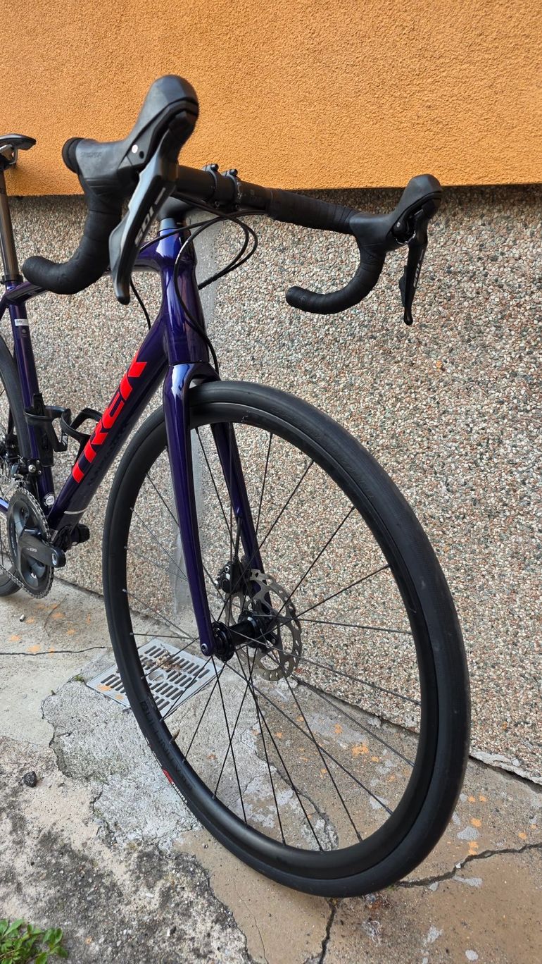 Used Trek Émonda ALR 5 2022 2022 Road & Gravel — image 2 of 6