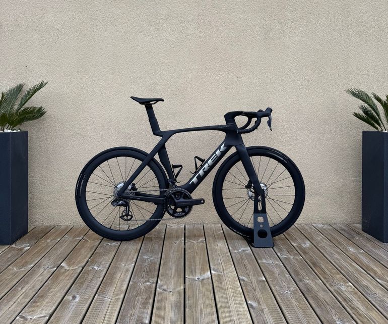 Used Trek Madone SLR 7 Gen 7 2024 2024 Road & Gravel — image 1 of 7