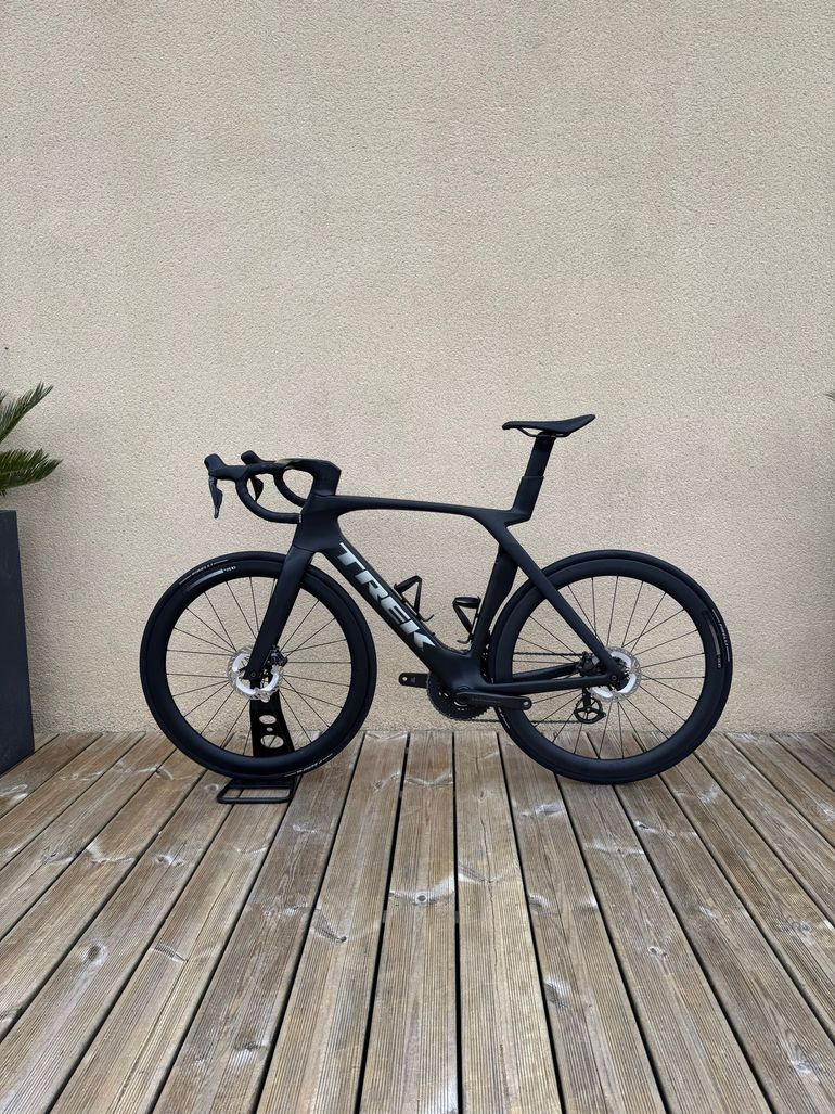 Used Trek Madone SLR 7 Gen 7 2024 2024 Road & Gravel — image 2 of 7