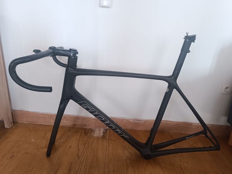 Used Giant TCR Advanced SL 0 Disc 2021 Frameset 2021 Road & Gravel, Schwarz — image 1 of 6