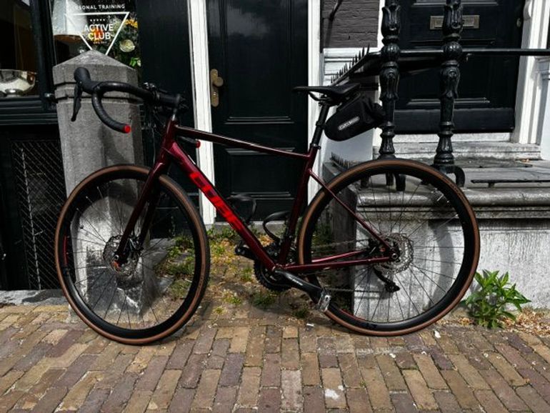 Used CUBE ATTAIN SLX 2023 2023 Road & Gravel — image 2 of 5