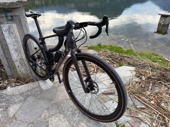 Used Giant Revolt Advanced 0 2023 2023 Road & Gravel, Violett — image 2 of 4