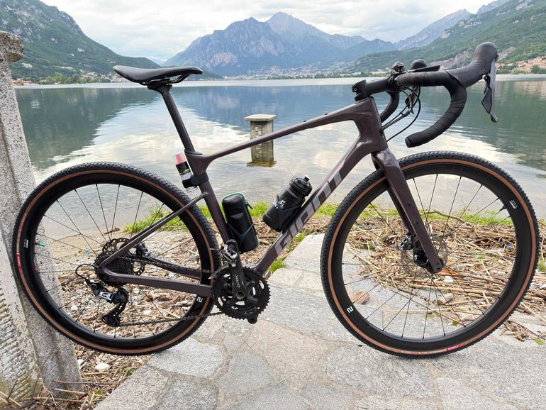 Used Giant Revolt Advanced 0 2023 2023 Road & Gravel, Violett — image 1 of 4