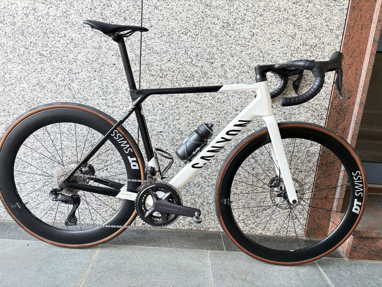 Used Canyon Ultimate CF SL 8 Aero 2023 2023 Road & Gravel — image 1 of 13