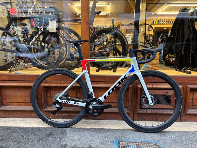 Used Look 795 BLADE RS 2 DISC ULTEGRA DI2 12V WHITE PLATINIUM 2026 Road & Gravel