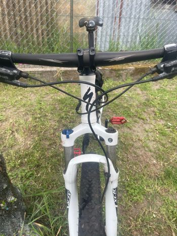 Used Specialized Men's Rockhopper 2018 2018 Mountainbike, White, 29 — image 6 of 7