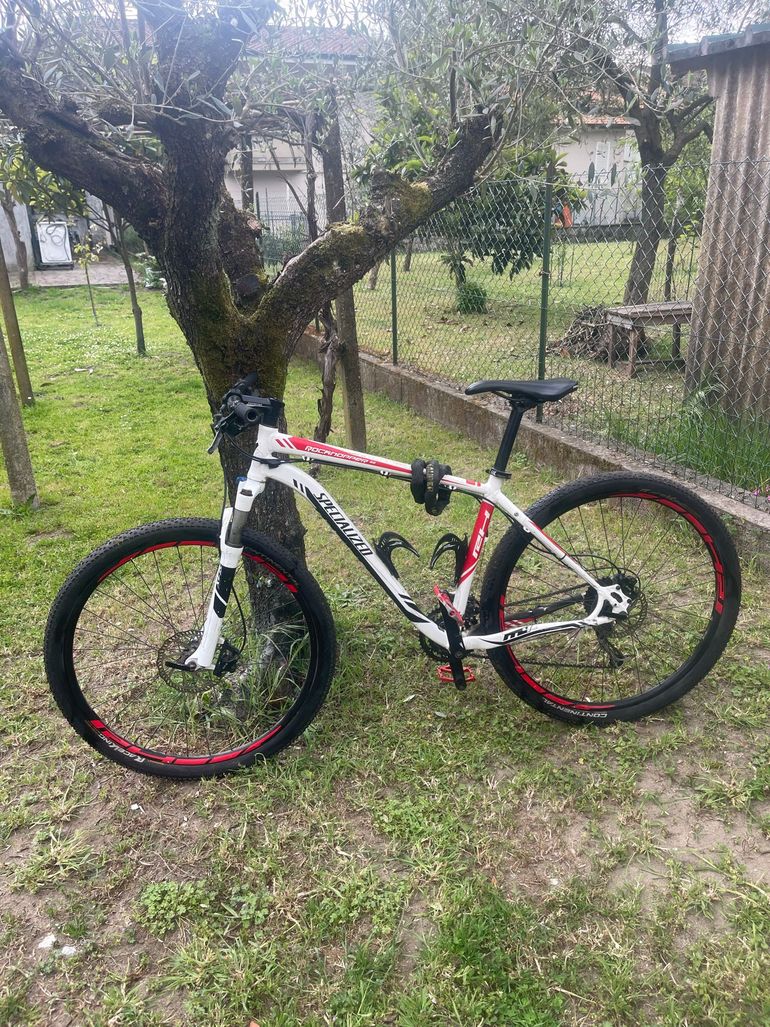 Used Specialized Men's Rockhopper 2018 2018 Mountainbike, White, 29 — image 1 of 7