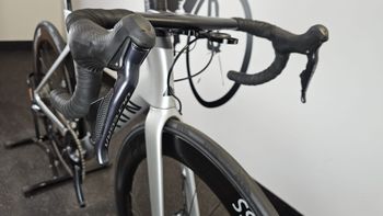 Used Canyon Aeroad CF SL Disc 8.0 Di2 2020 2020 Road & Gravel — image 10 of 17
