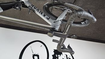 Used Canyon Aeroad CF SL Disc 8.0 Di2 2020 2020 Road & Gravel — image 9 of 17