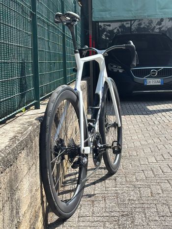 Used Colnago Y1Rs Shimano Dura Ace Di2 2025 2025 Road & Gravel — image 2 of 4