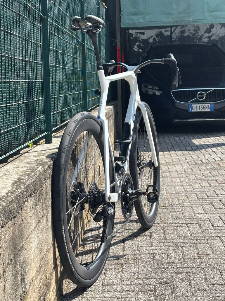 Used Colnago Y1Rs Shimano Dura Ace Di2 2025 2025 Road & Gravel — image 2 of 4