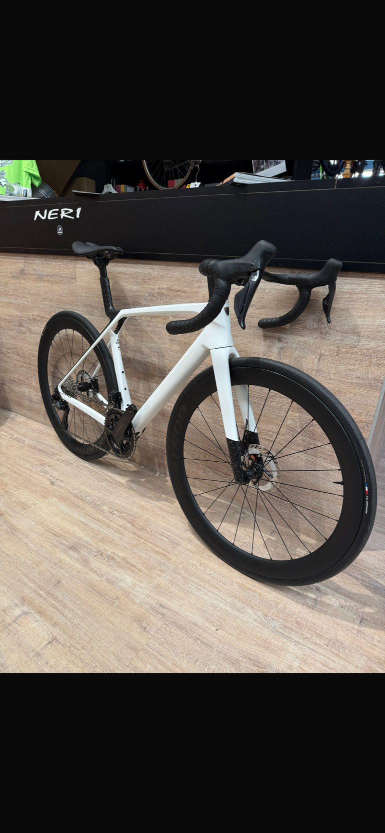 Used Trek Madone SL 7 2027 2027 Road & Gravel — image 4 of 4