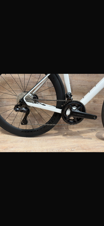 Used Trek Madone SL 7 2027 2027 Road & Gravel — image 2 of 4